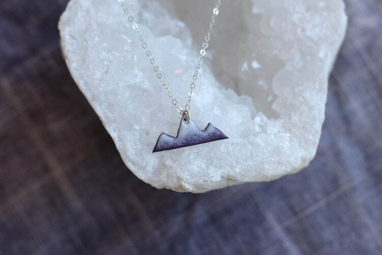 ENAMELED MOUNTAIN PENDANT NECKLACE - Powderaddicts