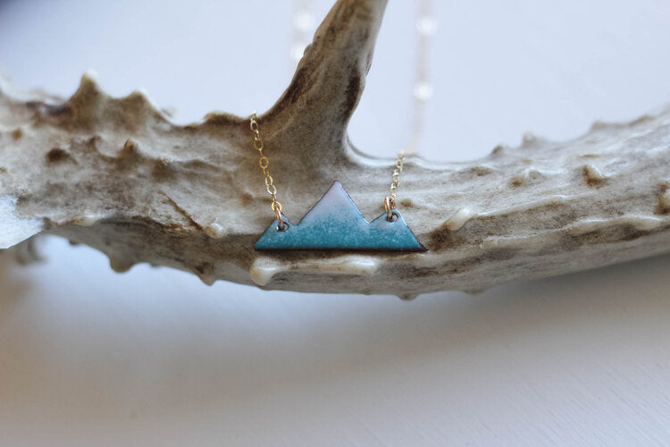 ENAMELED MOUNTAIN PENDANT NECKLACE - Powderaddicts