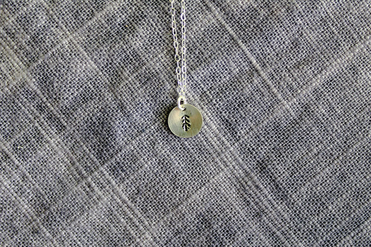 STAMPED TREE CIRCLE PENDANT NECKLACE - Powderaddicts